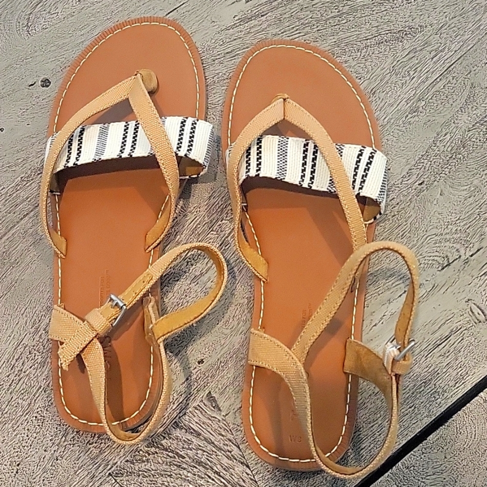 Tom's brown striped sandal